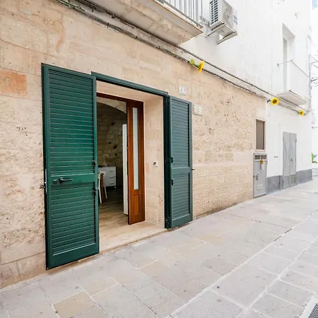 Casa Sardella, In Pieno Centro Storico A 300 Mt Dal Mare דירה מונופולי