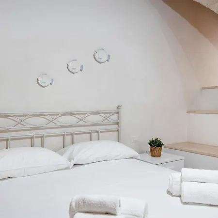 Casa Sardella, In Pieno Centro Storico A 300 Mt Dal Mare מונופולי