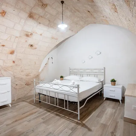 Casa Sardella, In Pieno Centro Storico A 300 Mt Dal Mare